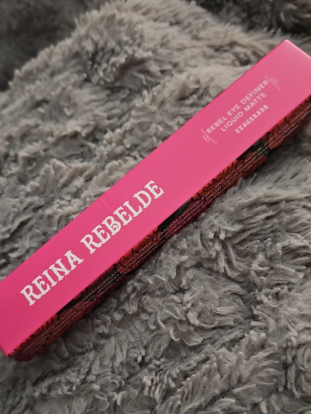 Reina Rebelde Liquid Matte Eye Definer
